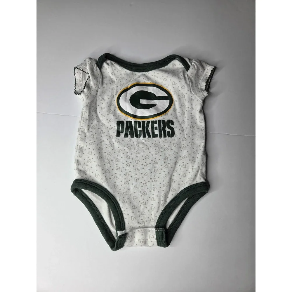 NFL Team Apparel Green Bay Packers Heart Print Baby Bodysuit White Green‎ 3/6M